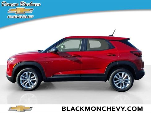 Used 2026 Chevrolet TrailBlazer LS w/ LS Convenience Package FWD image 3