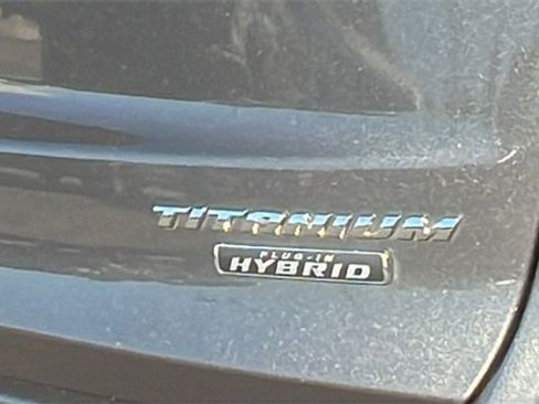 Used 2020 Ford Fusion Energi Titanium image 9
