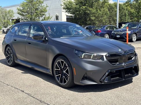 New 2027 BMW M5 Touring AWD/4WD image 3