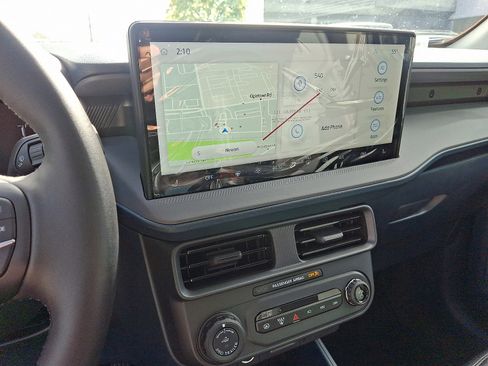 New 2025 Ford Maverick Lariat w/ Black Appearance Package image 23