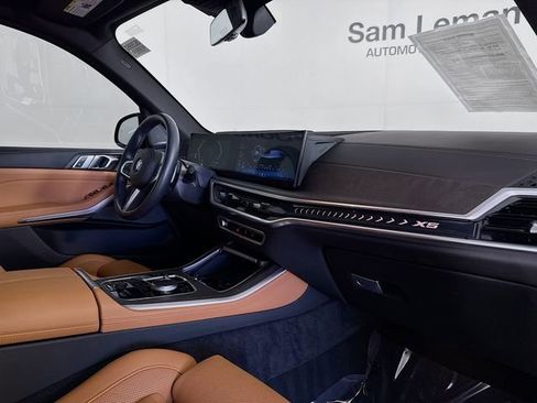 Used 2024 BMW X5 sDrive40i w/ M Sport Package image 32