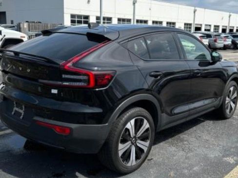 Used 2023 Volvo C40 P8 Recharge Plus w/ Climate Package image 3