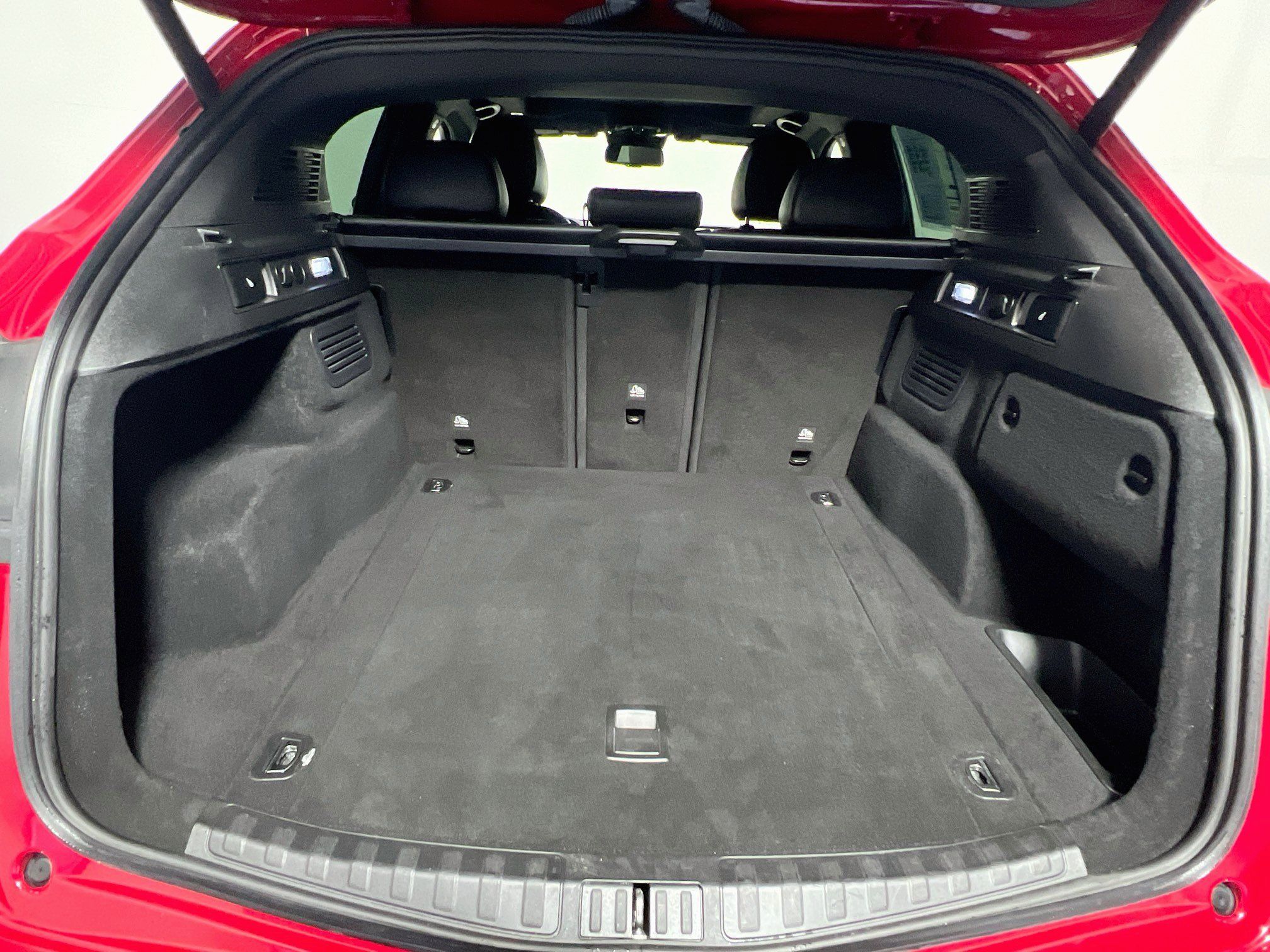 Used 2023 Alfa Romeo Stelvio Sprint RWD image 33