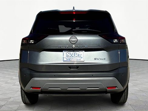 Used 2023 Nissan Rogue SV image 4