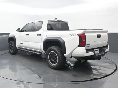 Used 2024 Toyota Tacoma TRD Off-Road AWD/4WD image 3