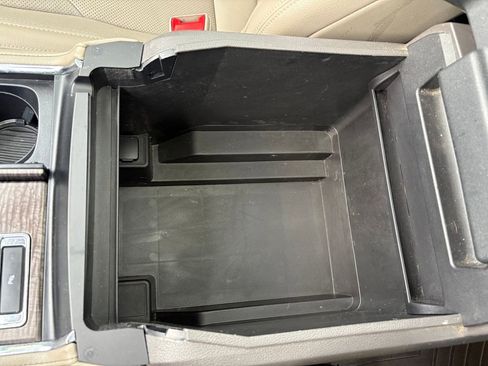 Used 2018 Ford Expedition Limited image 35