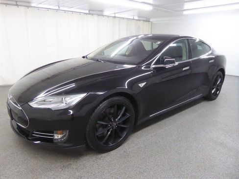 Used 2014 Tesla Model S 60 RWD image 3