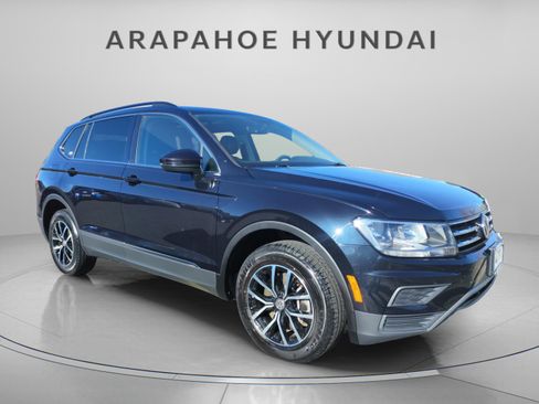 Used 2021 Volkswagen Tiguan SE image 9