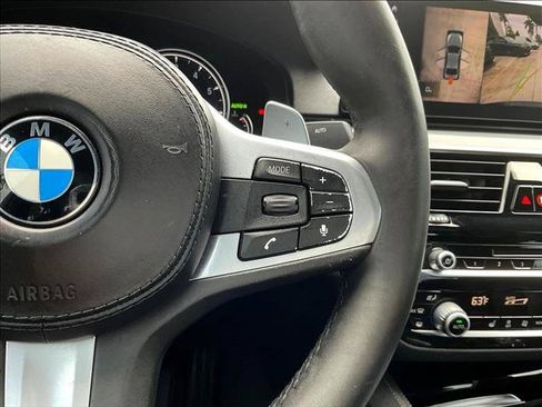 Used 2018 BMW 540i w/ M Sport Package RWD image 17