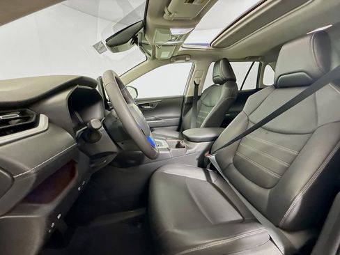 Used 2023 Toyota RAV4 Limited image 19