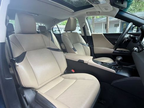 Used 2021 Lexus ES 350 w/ Premium Package FWD image 11