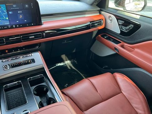 Used 2025 Lincoln Aviator Reserve w/ Equipment Group 201A image 45