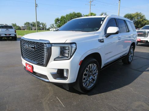 Certified 2023 GMC Yukon Denali Ultimate AWD/4WD image 11