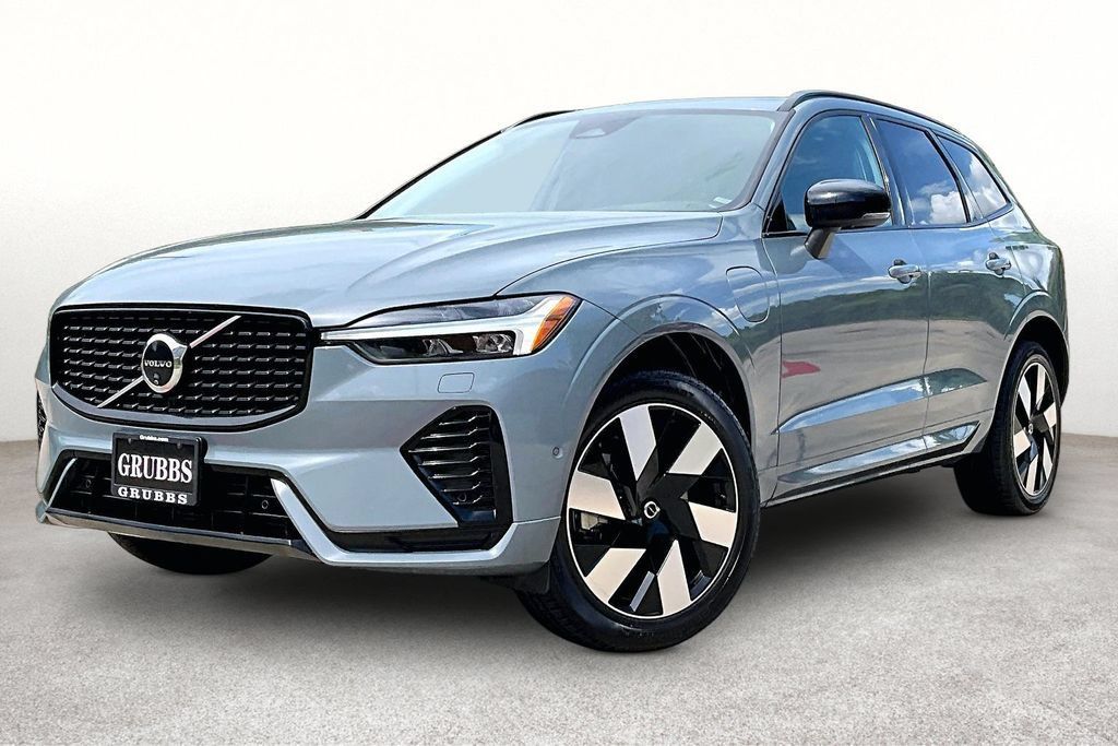 Used 2024 Volvo XC60 T8 Plus w/ Protection Package Premier AWD/4WD image 15