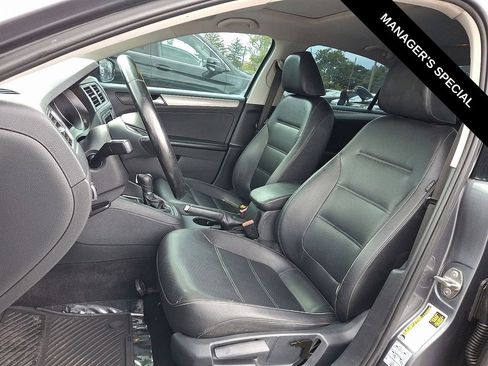 Used 2018 Volkswagen Jetta SE image 16