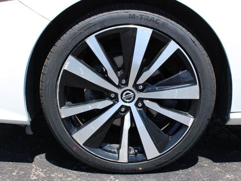 Used 2020 Nissan Altima 2.5 SR FWD image 48