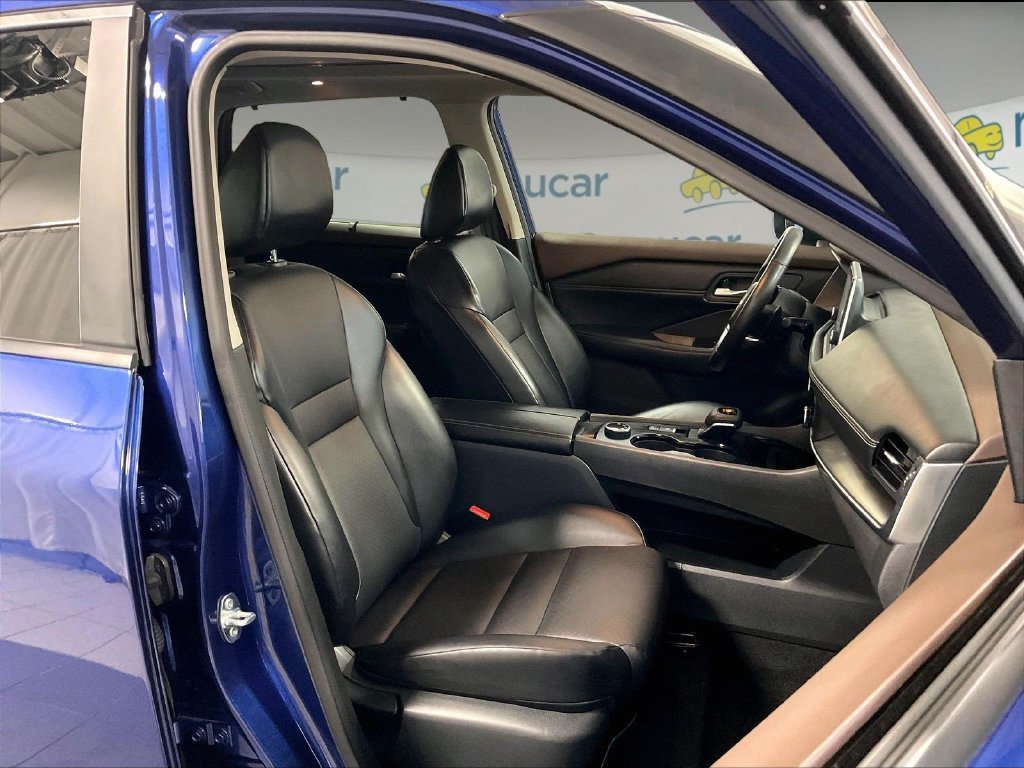 Certified 2023 Nissan Rogue SV w/ SV Premium B Package AWD/4WD image 11