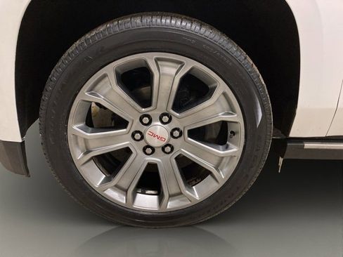 Used 2019 GMC Yukon XL Denali w/ Denali Ultimate Package image 27