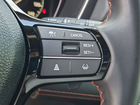 Certified 2025 Honda Pilot Sport image 10