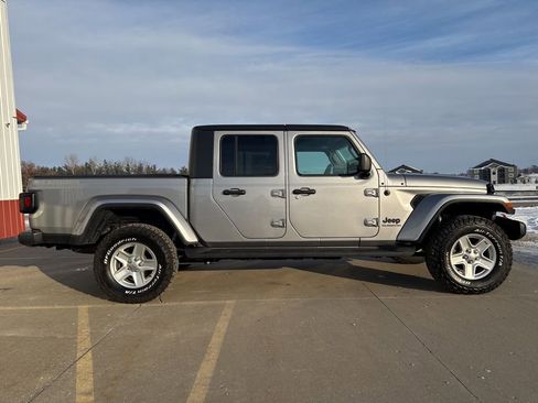Used 2020 Jeep Gladiator Sport w/ Quick Order Package 24S image 4