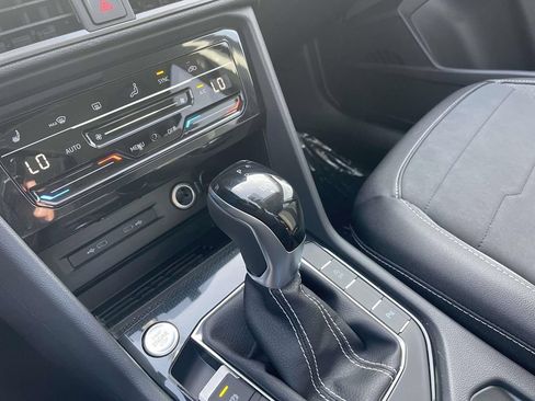 New 2026 Volkswagen Taos SE AWD/4WD image 30