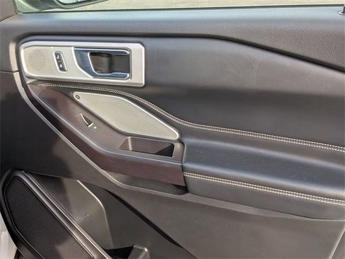 Used 2020 Ford Explorer ST w/ Premium Technology Package image 39