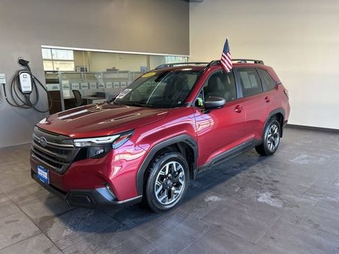 Used 2025 Subaru Forester Premium AWD/4WD image 36