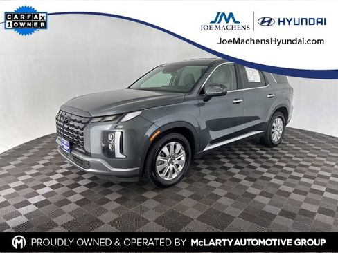 Used 2024 Hyundai Palisade SE image 3