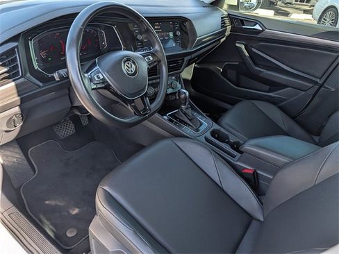 Used 2019 Volkswagen Jetta SEL w/ Cold Weather Package image 9