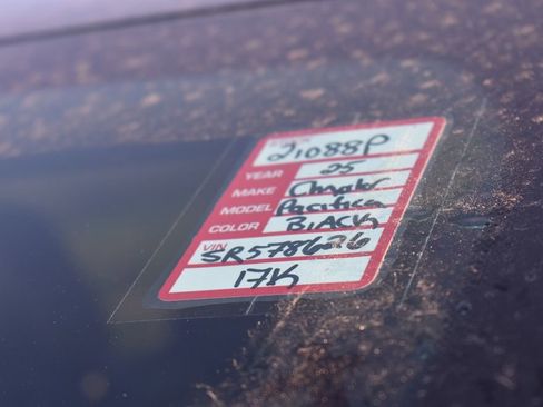 Used 2025 Chrysler Pacifica Select FWD image 39