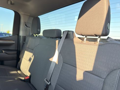 Used 2022 Chevrolet Silverado 1500 LT image 34