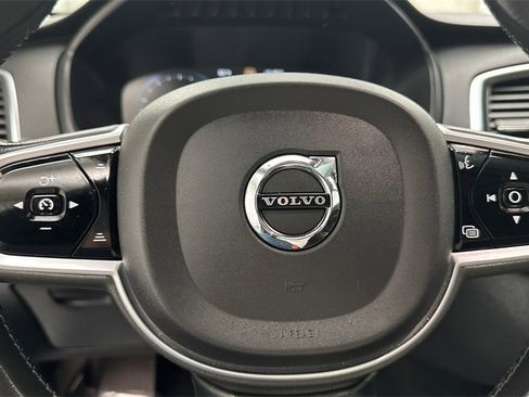 Used 2020 Volvo XC90 T6 Momentum w/ Protection Package image 16