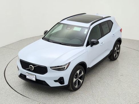 New 2026 Volvo XC40 B5 Plus w/ Protection Package Premier image 13