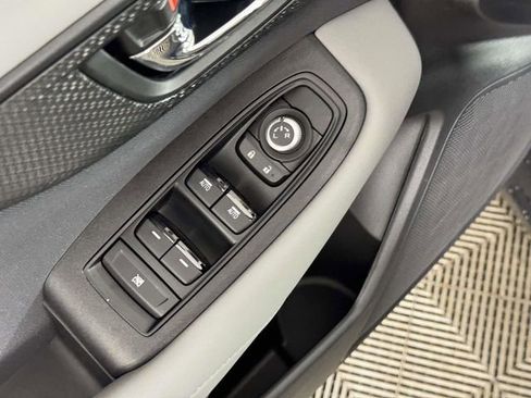 Used 2025 Subaru Outback Premium image 17