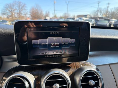 Used 2018 Mercedes-Benz C 300 Sedan image 17