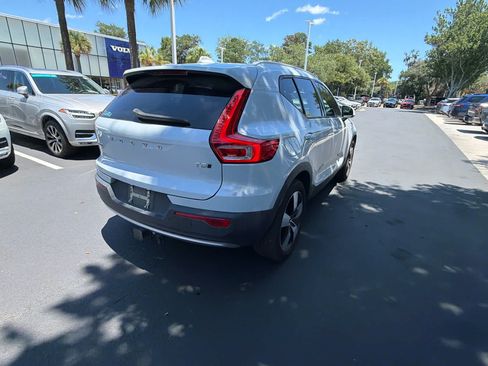 Used 2021 Volvo XC40 T5 Momentum w/ Premium Package AWD/4WD image 16