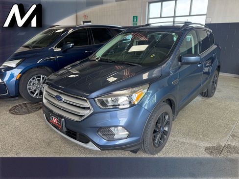 Used 2018 Ford Escape SE w/ Ford Safe & Smart Package AWD/4WD image 1