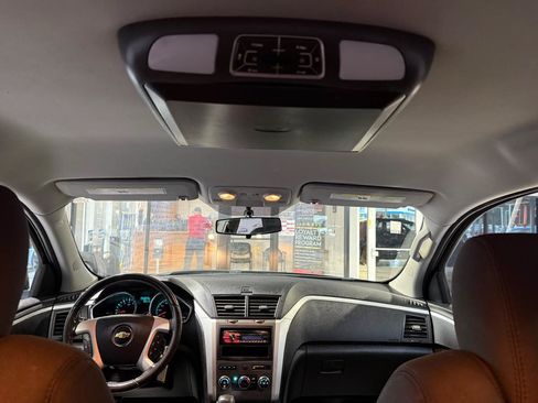 Used 2012 Chevrolet Traverse LT FWD image 12