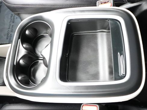 Used 2024 Chrysler Pacifica Touring-L FWD image 50
