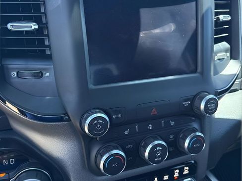 Used 2022 RAM 1500 Big Horn w/ Built-to-serve Edition image 5