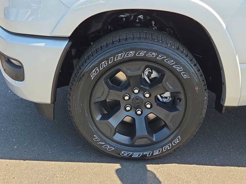 New 2026 RAM 1500 Big Horn AWD/4WD image 16