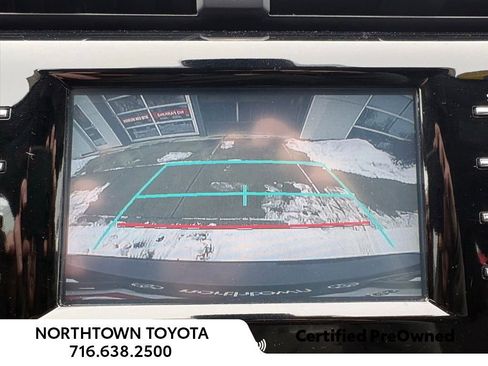 Used 2020 Toyota Camry LE image 11
