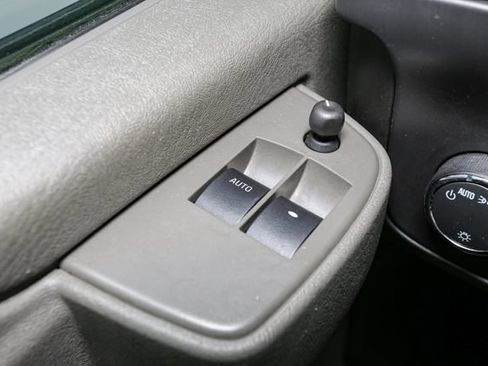 Used 2024 Chevrolet Express 2500 w/ Driver Convenience Package RWD image 27