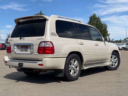 Used 2004 Lexus LX 470 4WD w/ Preferred Accessory Pkg image 6
