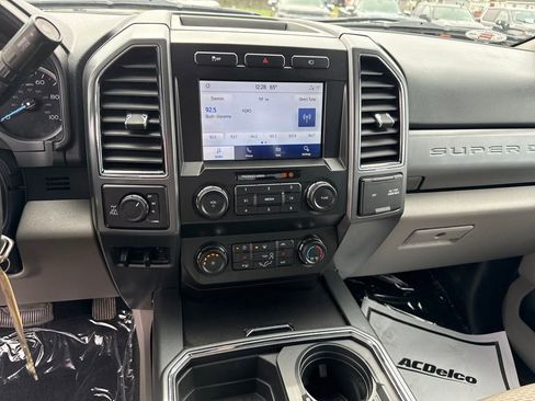Used 2021 Ford F250 XLT w/ XLT Premium Package AWD/4WD image 24