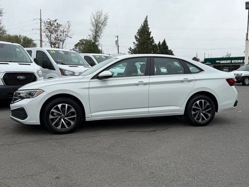Used 2023 Volkswagen Jetta S image 2