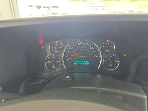 Used 2018 Chevrolet Express 2500 LS w/ Driver Convenience Package RWD image 17