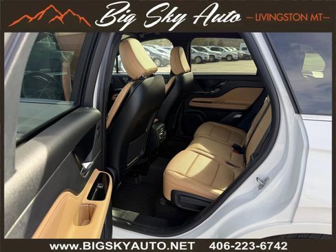 Used 2021 Lincoln Corsair Reserve w/ Equipment Group 201A image 17