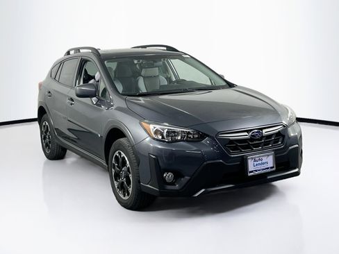Used 2023 Subaru Crosstrek 2.0i Premium AWD/4WD image 3