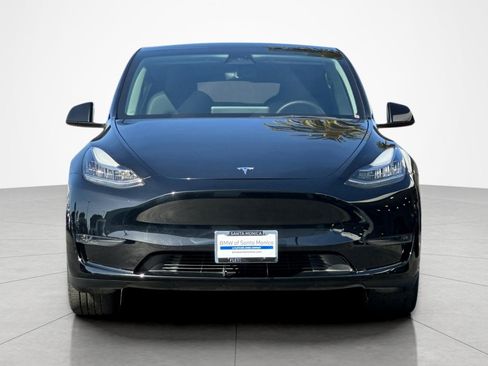 Used 2023 Tesla Model Y Long Range AWD/4WD image 8
